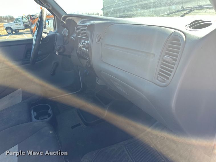 image for item LO9502 2006 Ford  Ranger SuperCab pickup truck