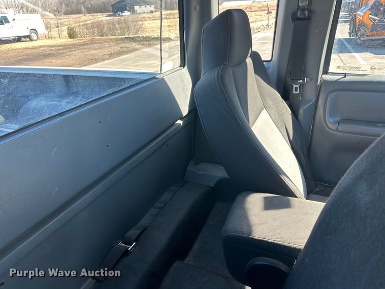 image for item LO9502 2006 Ford  Ranger SuperCab pickup truck