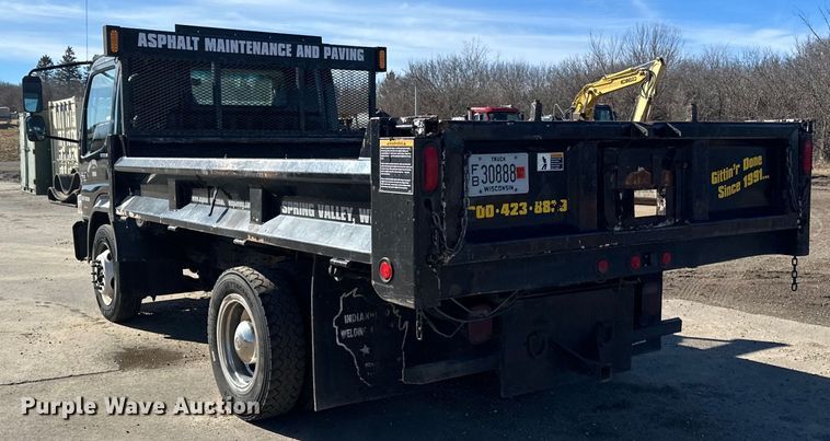 image for item LO9504 2006 International  CF600 dump truck