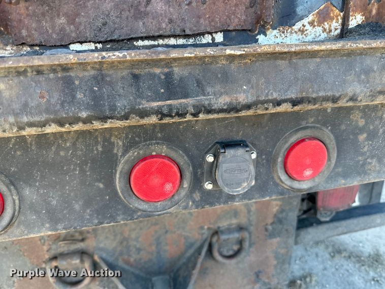 image for item LO9504 2006 International  CF600 dump truck