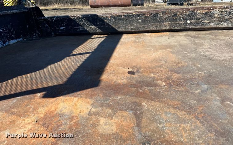 image for item LO9504 2006 International  CF600 dump truck