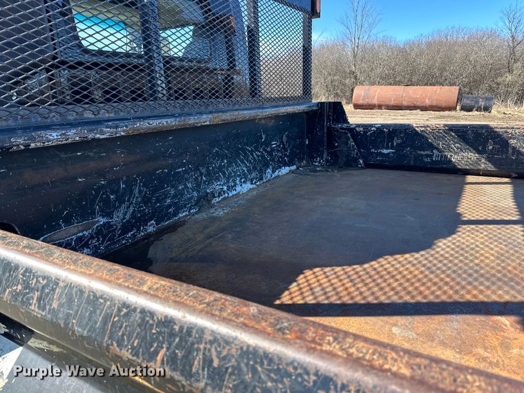 image for item LO9504 2006 International  CF600 dump truck