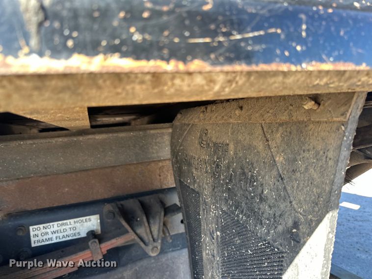 image for item LO9504 2006 International  CF600 dump truck