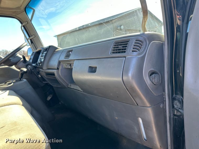 image for item LO9504 2006 International  CF600 dump truck