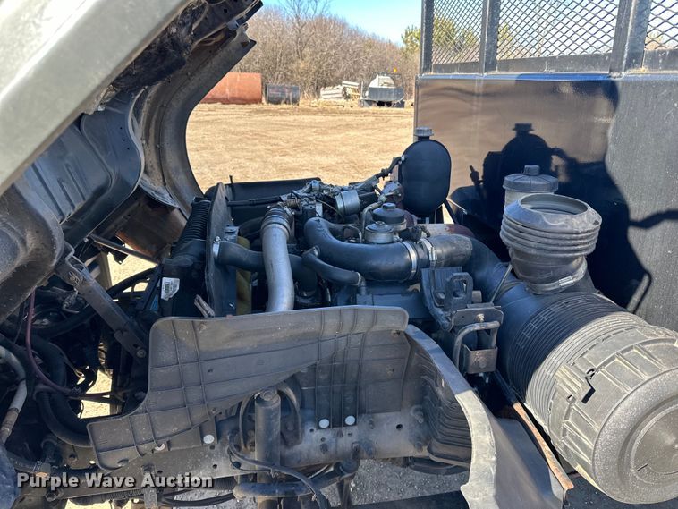 image for item LO9504 2006 International  CF600 dump truck