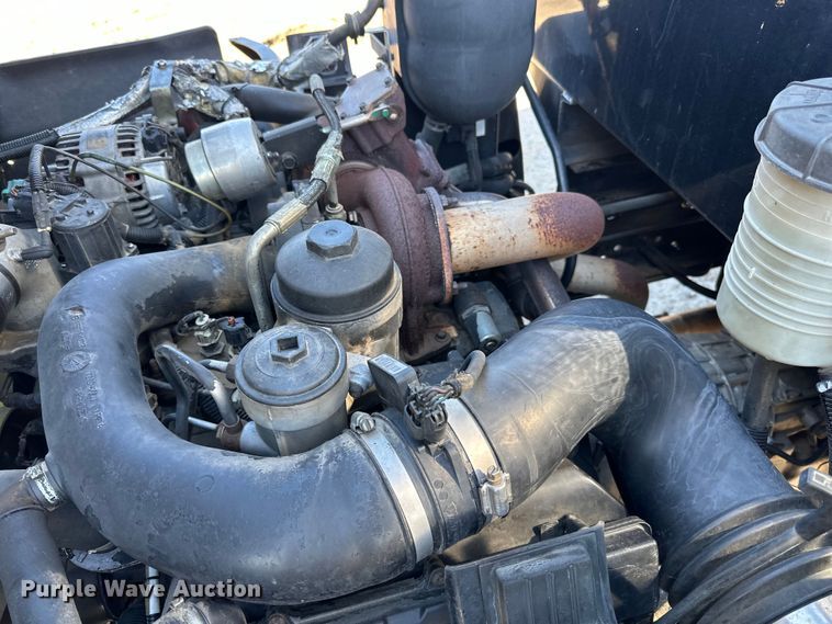 image for item LO9504 2006 International  CF600 dump truck