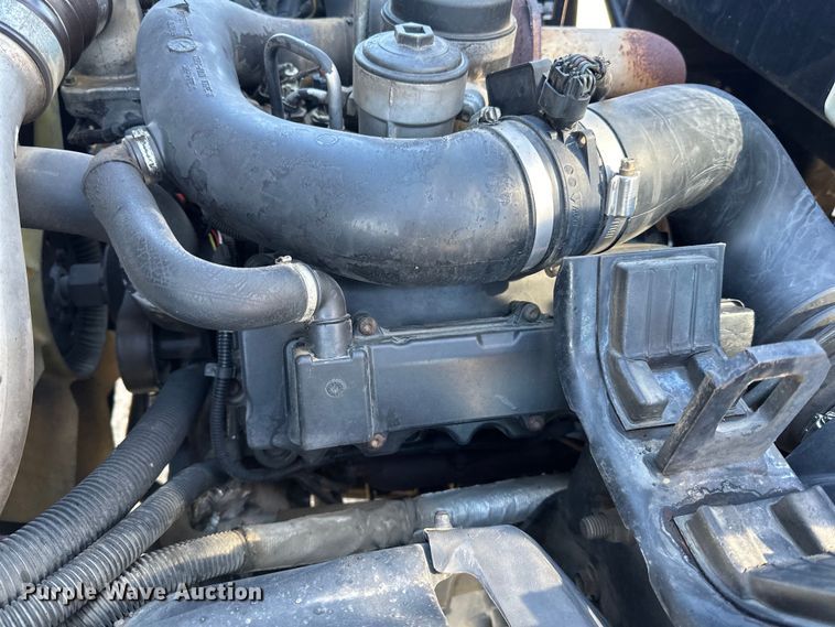 image for item LO9504 2006 International  CF600 dump truck