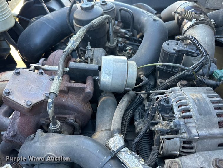 image for item LO9504 2006 International  CF600 dump truck