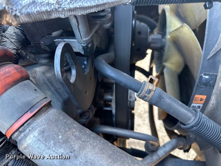 image for item LO9504 2006 International  CF600 dump truck