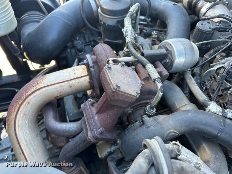 image for item LO9504 2006 International  CF600 dump truck