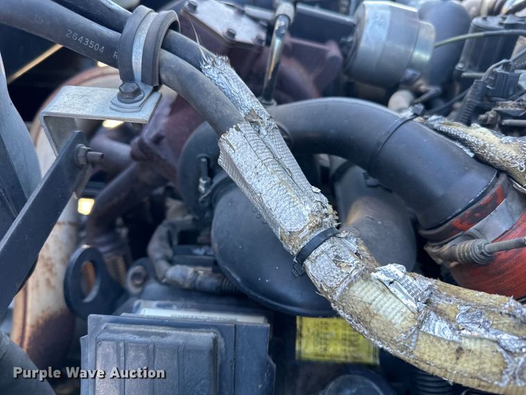 image for item LO9504 2006 International  CF600 dump truck