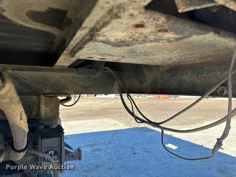 image for item LO9504 2006 International  CF600 dump truck