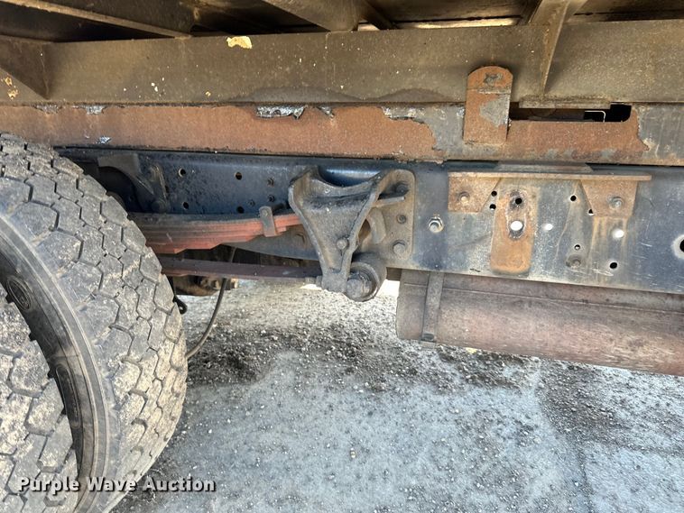 image for item LO9504 2006 International  CF600 dump truck