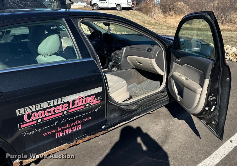 image for item LO9505 2010 Ford  Fusion 
