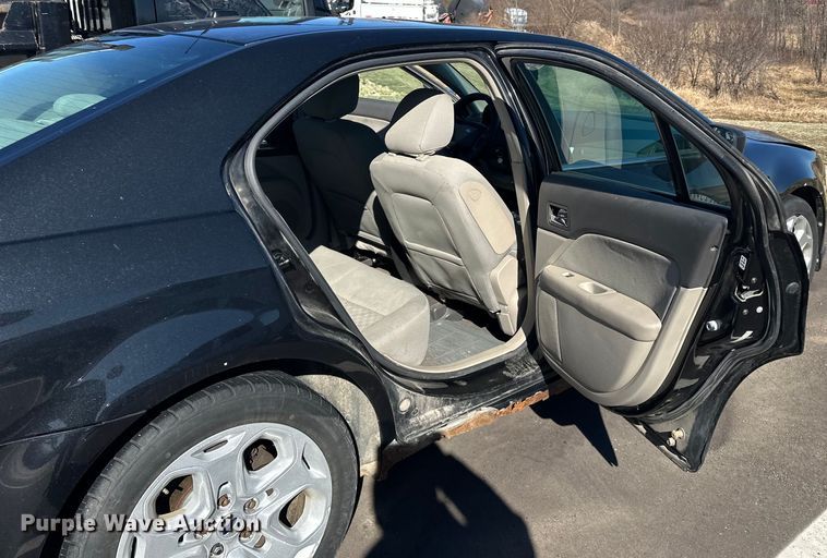 image for item LO9505 2010 Ford  Fusion 