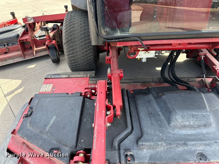 image for item LO9506 2013 Toro Groundsmaster 5900 lawn mower