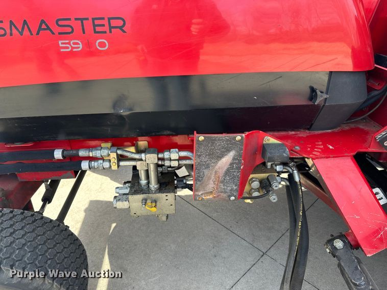 image for item LO9506 2013 Toro Groundsmaster 5900 lawn mower