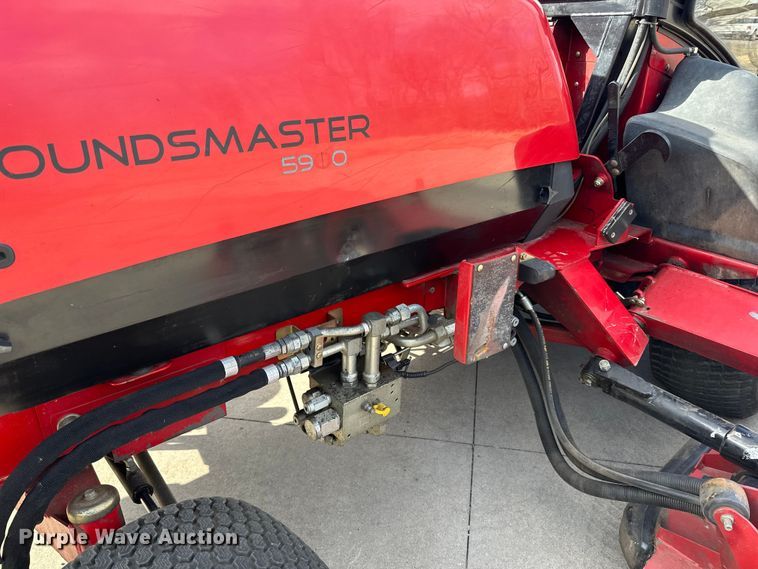 image for item LO9506 2013 Toro Groundsmaster 5900 lawn mower