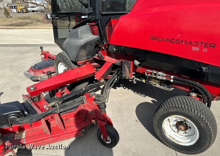image for item LO9506 2013 Toro Groundsmaster 5900 lawn mower