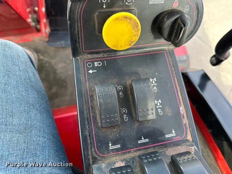 image for item LO9506 2013 Toro Groundsmaster 5900 lawn mower