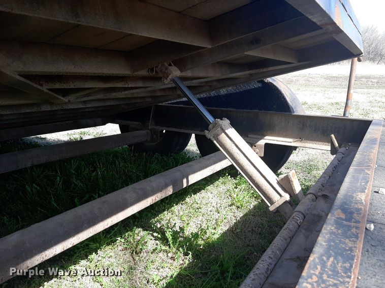 image for item MA9286 2006 Neal  F350 tilt deck equipment trailer