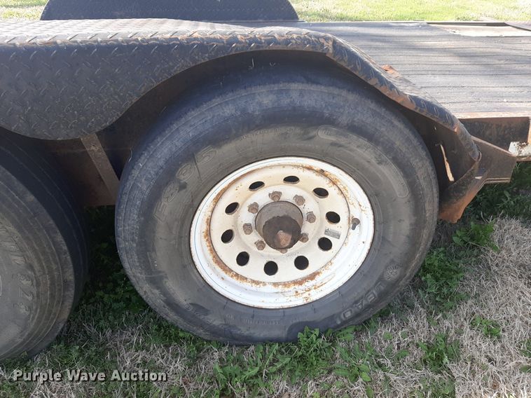 image for item MA9286 2006 Neal  F350 tilt deck equipment trailer