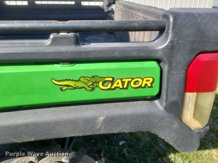 image for item MJ9033 2010 John Deere Gator 825i utility vehicle