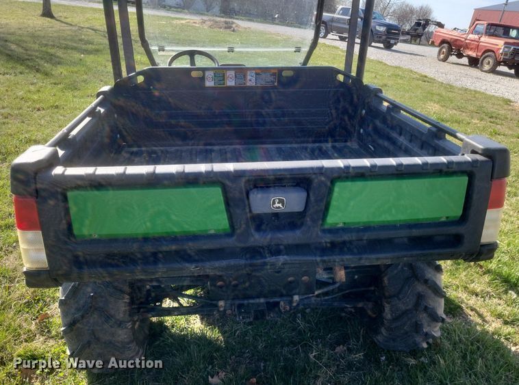 image for item MJ9033 2010 John Deere Gator 825i utility vehicle