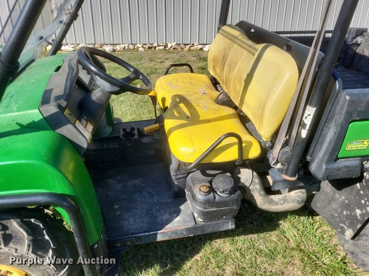 image for item MJ9033 2010 John Deere Gator 825i utility vehicle