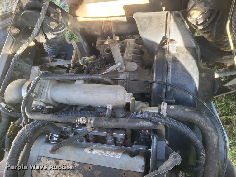 image for item MJ9033 2010 John Deere Gator 825i utility vehicle