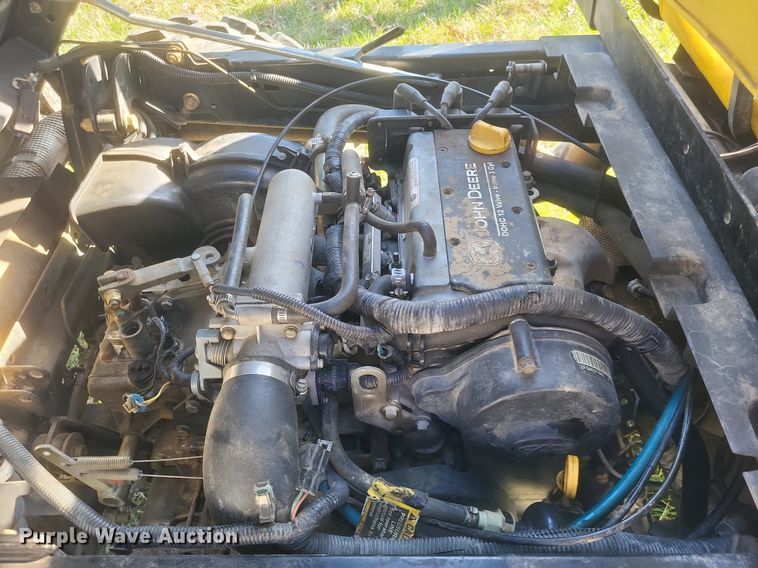 image for item MJ9033 2010 John Deere Gator 825i utility vehicle