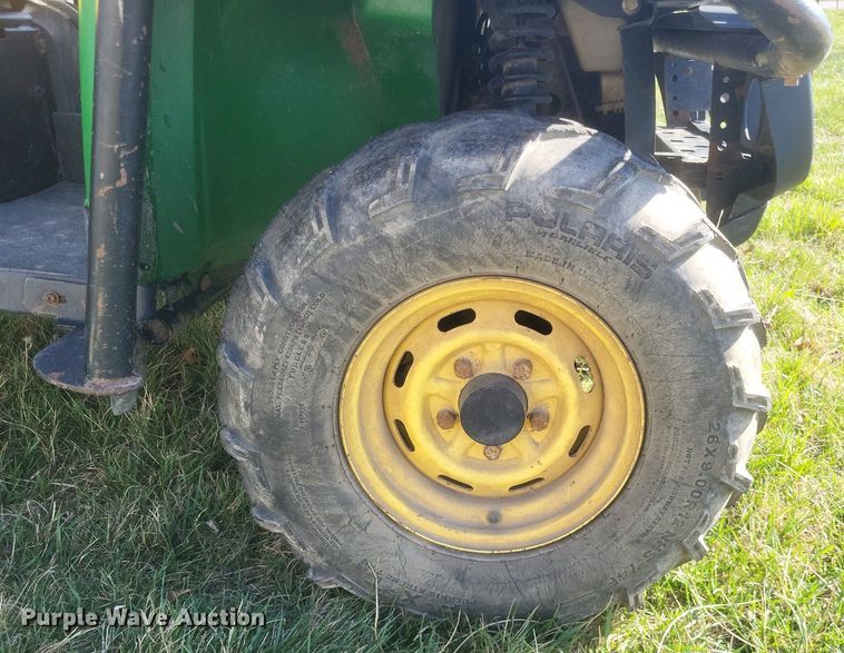 image for item MJ9033 2010 John Deere Gator 825i utility vehicle