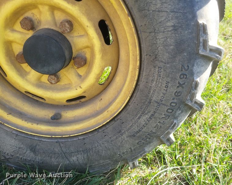 image for item MJ9033 2010 John Deere Gator 825i utility vehicle