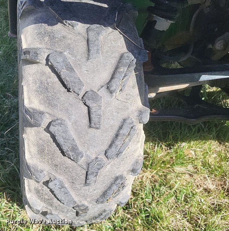 image for item MJ9033 2010 John Deere Gator 825i utility vehicle