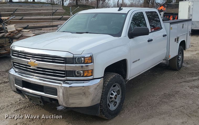 image for item MQ9578 2018 Chevrolet Silverado 2500HD Crew Cab utility bed pickup truck