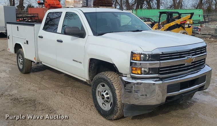 image for item MQ9578 2018 Chevrolet Silverado 2500HD Crew Cab utility bed pickup truck