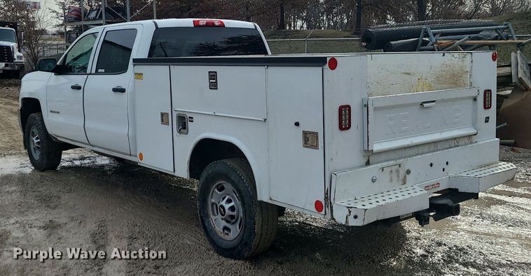 image for item MQ9578 2018 Chevrolet Silverado 2500HD Crew Cab utility bed pickup truck