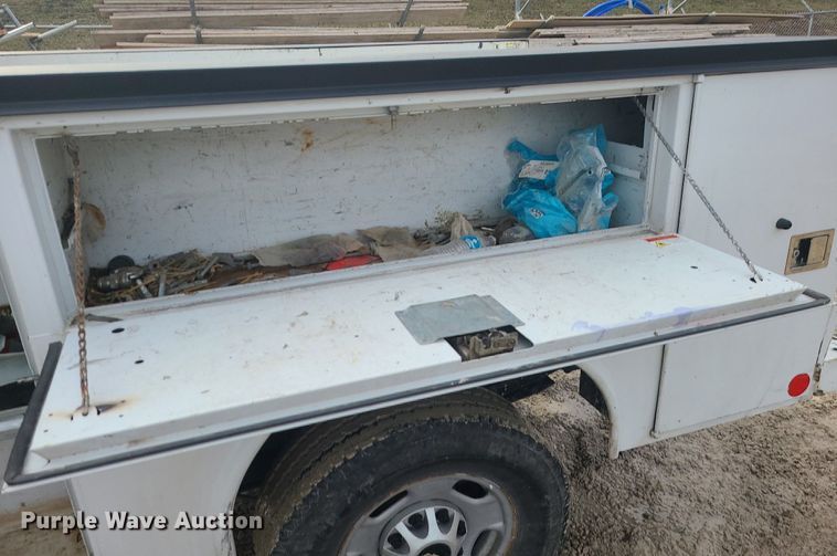 image for item MQ9578 2018 Chevrolet Silverado 2500HD Crew Cab utility bed pickup truck