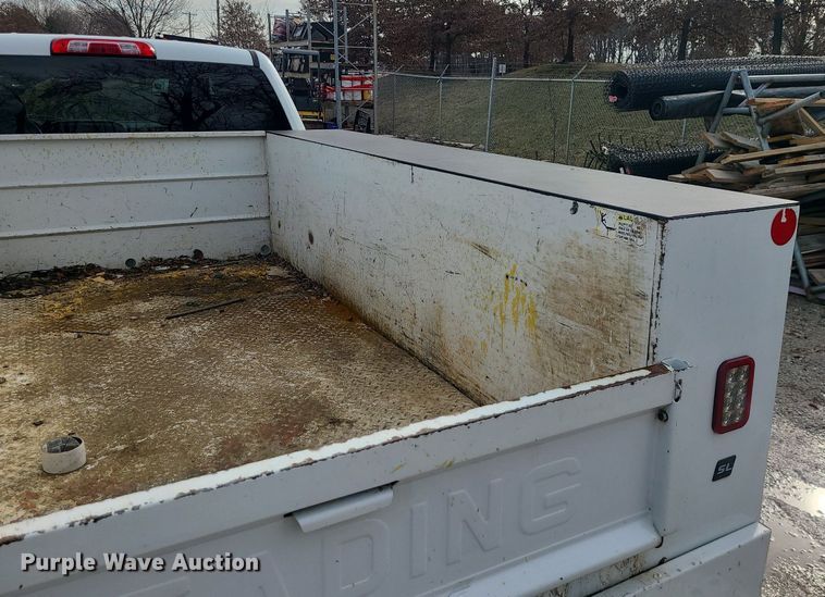 image for item MQ9578 2018 Chevrolet Silverado 2500HD Crew Cab utility bed pickup truck