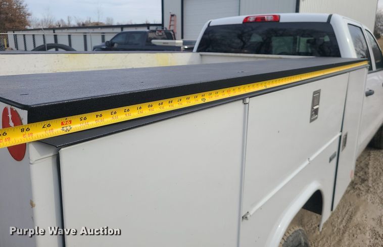 image for item MQ9578 2018 Chevrolet Silverado 2500HD Crew Cab utility bed pickup truck