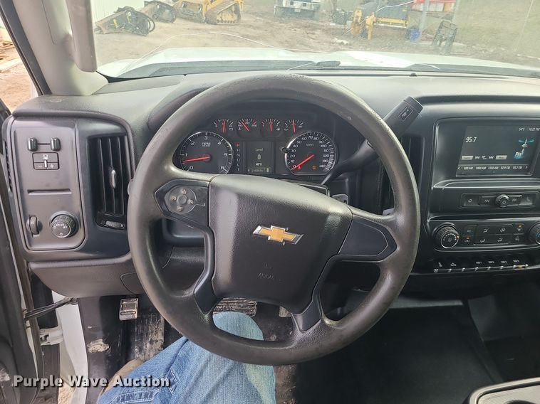 image for item MQ9578 2018 Chevrolet Silverado 2500HD Crew Cab utility bed pickup truck