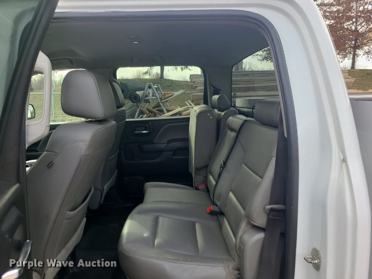 image for item MQ9578 2018 Chevrolet Silverado 2500HD Crew Cab utility bed pickup truck