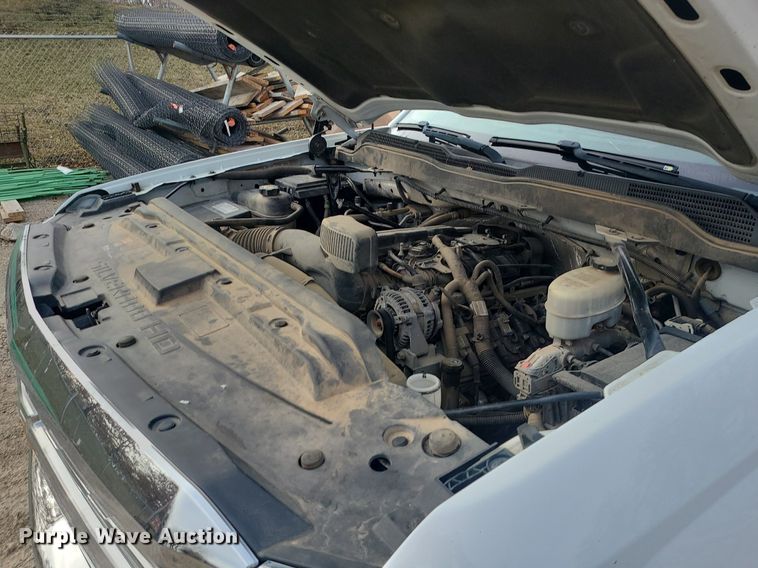 image for item MQ9578 2018 Chevrolet Silverado 2500HD Crew Cab utility bed pickup truck