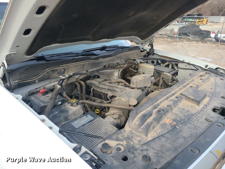 image for item MQ9578 2018 Chevrolet Silverado 2500HD Crew Cab utility bed pickup truck