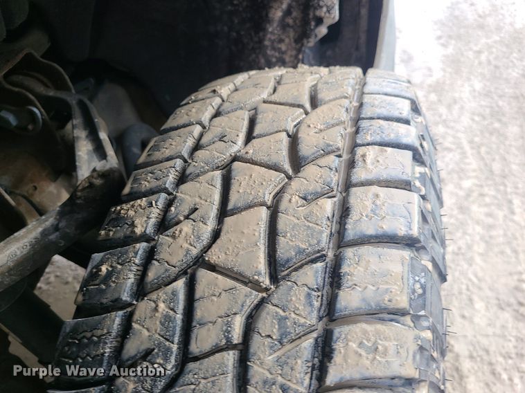 image for item MQ9578 2018 Chevrolet Silverado 2500HD Crew Cab utility bed pickup truck