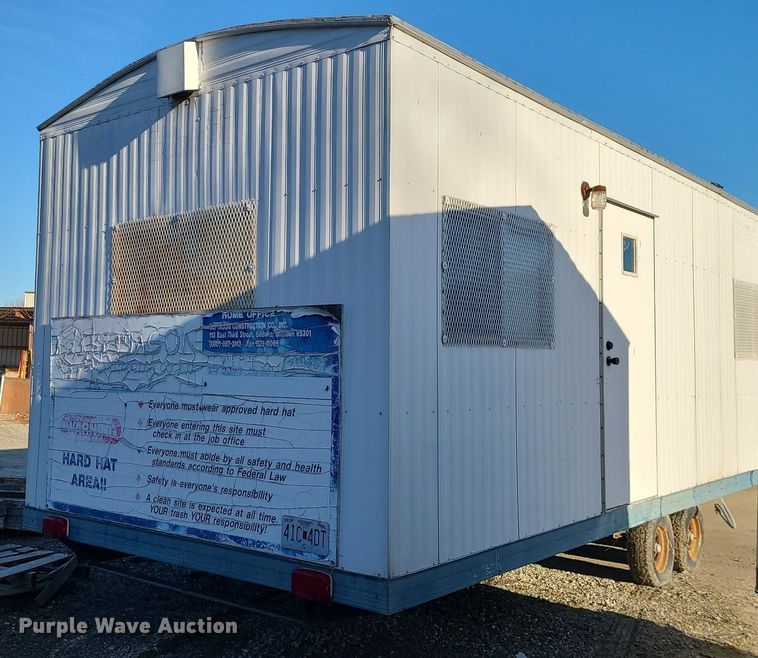 image for item MQ9596 2002 Office trailer