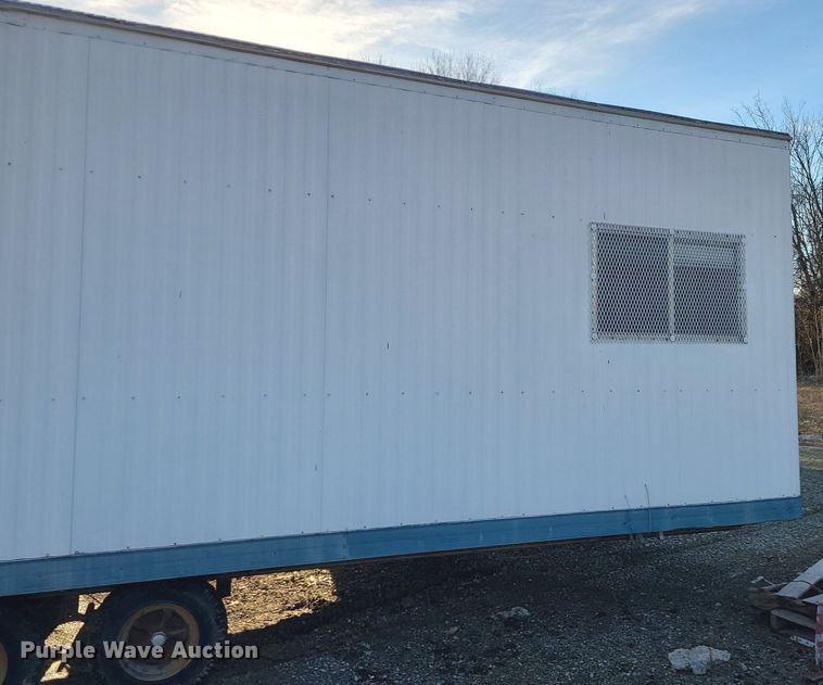 image for item MQ9596 2002 Office trailer