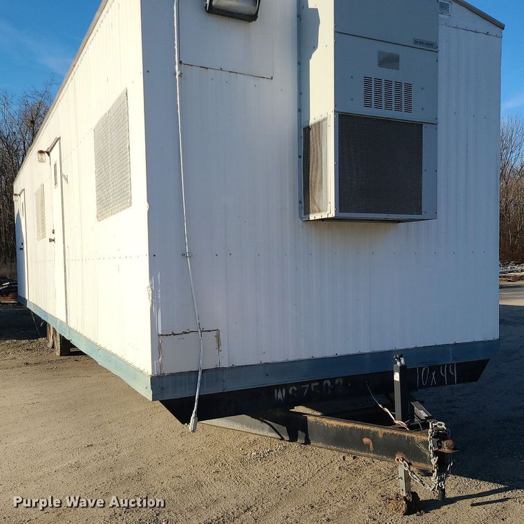 image for item MQ9596 2002 Office trailer