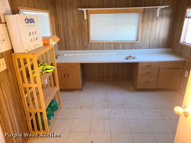 image for item MQ9596 2002 Office trailer