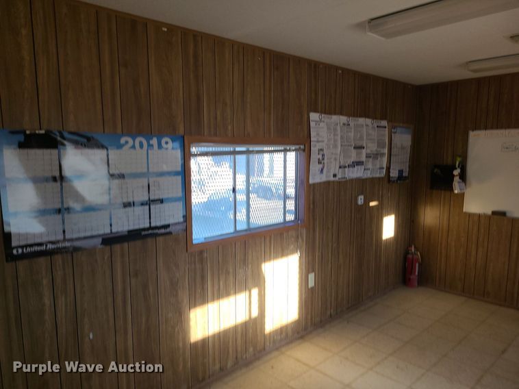 image for item MQ9596 2002 Office trailer